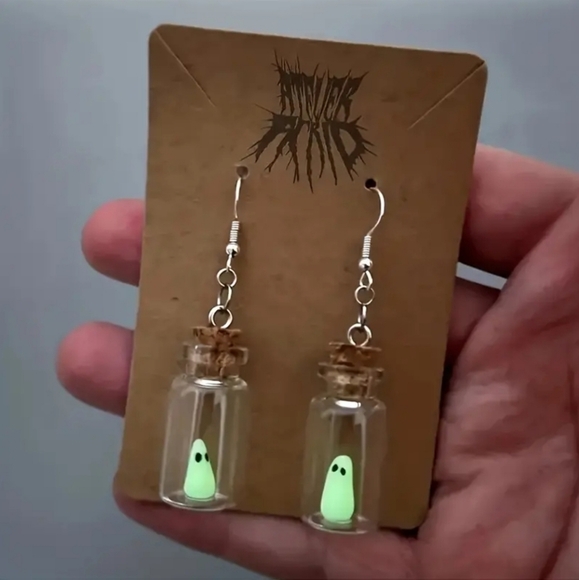 Ghost in a bottle dangle earrings NWT - Picture 8 of 8